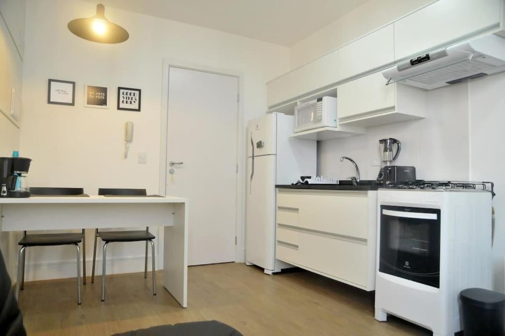 609-Apartamento Encantador, Com 1 Vaga De Garagem, Todo Mobiliado E Decorado, Edificio Com Academia, Lavanderia, Excelente Localizacao No Reboucas, Proximo Ao Batel E Centro Куритиба Экстерьер фото